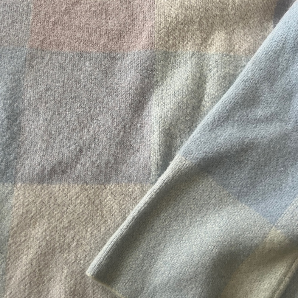 Colorblock Sweater - Picture 3 of 3